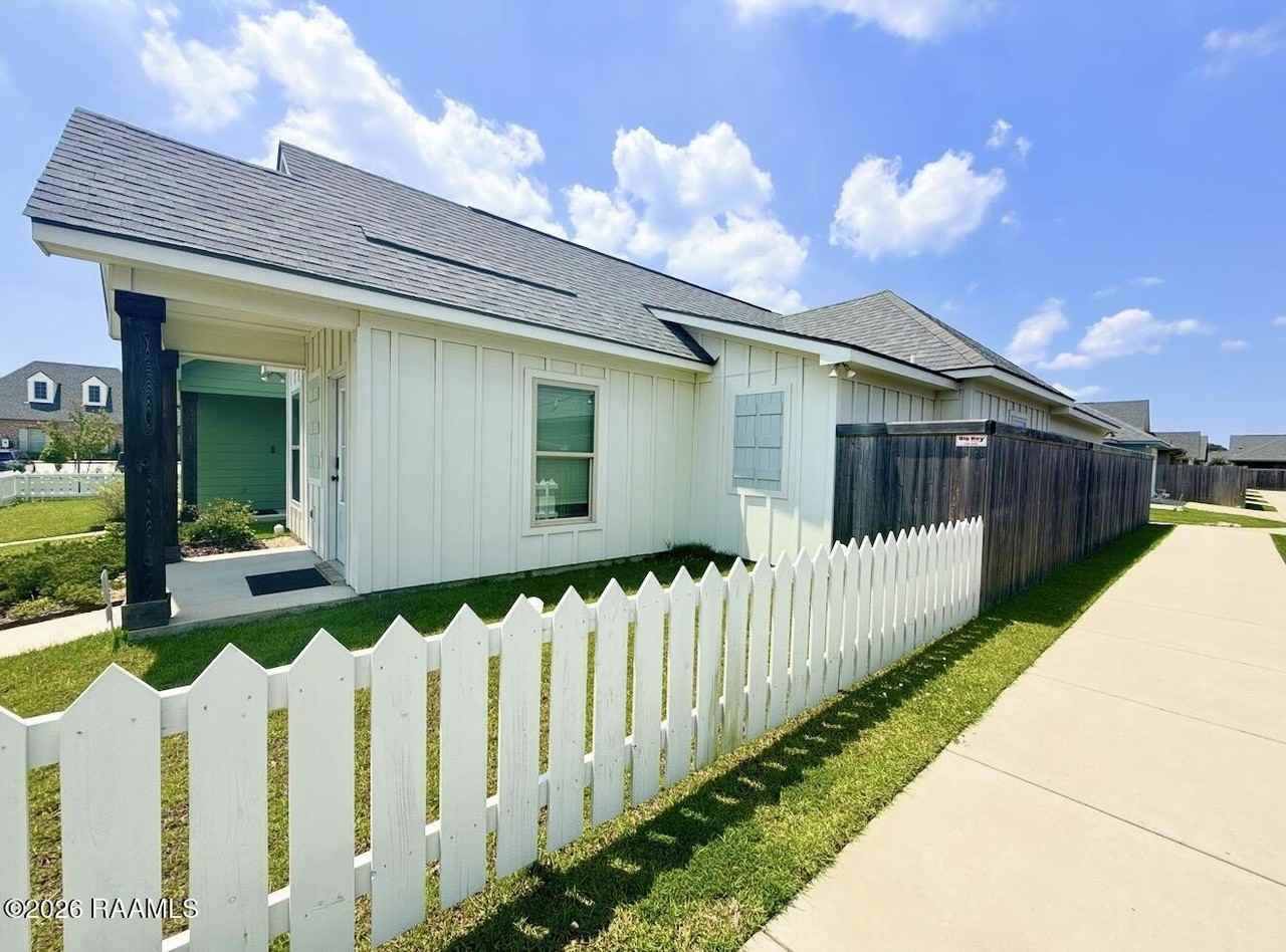 110B Bozeman Trl - Photo 3 of 16