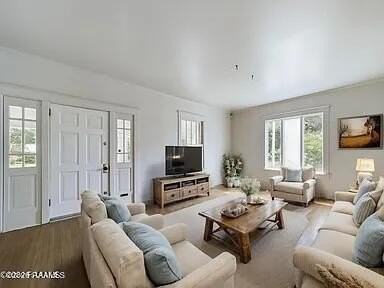 903 Myrtle Pl - Photo 2 of 11