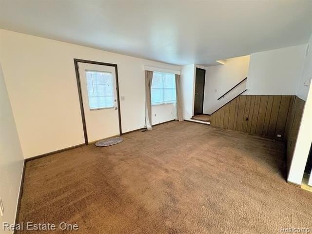16 Greenwoode Ln - Photo 2 of 20