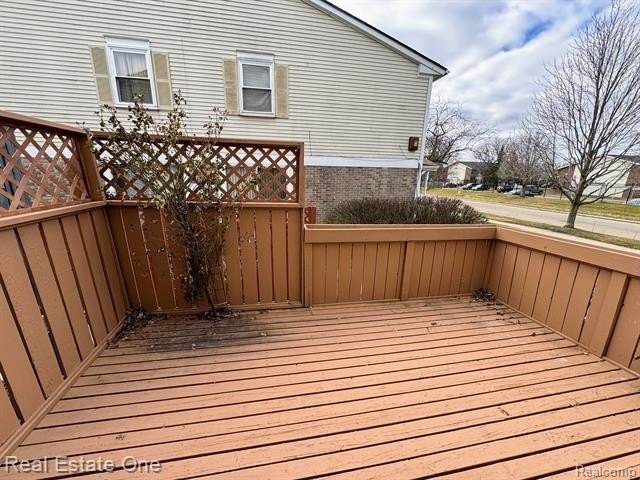 16 Greenwoode Ln - Photo 5 of 20