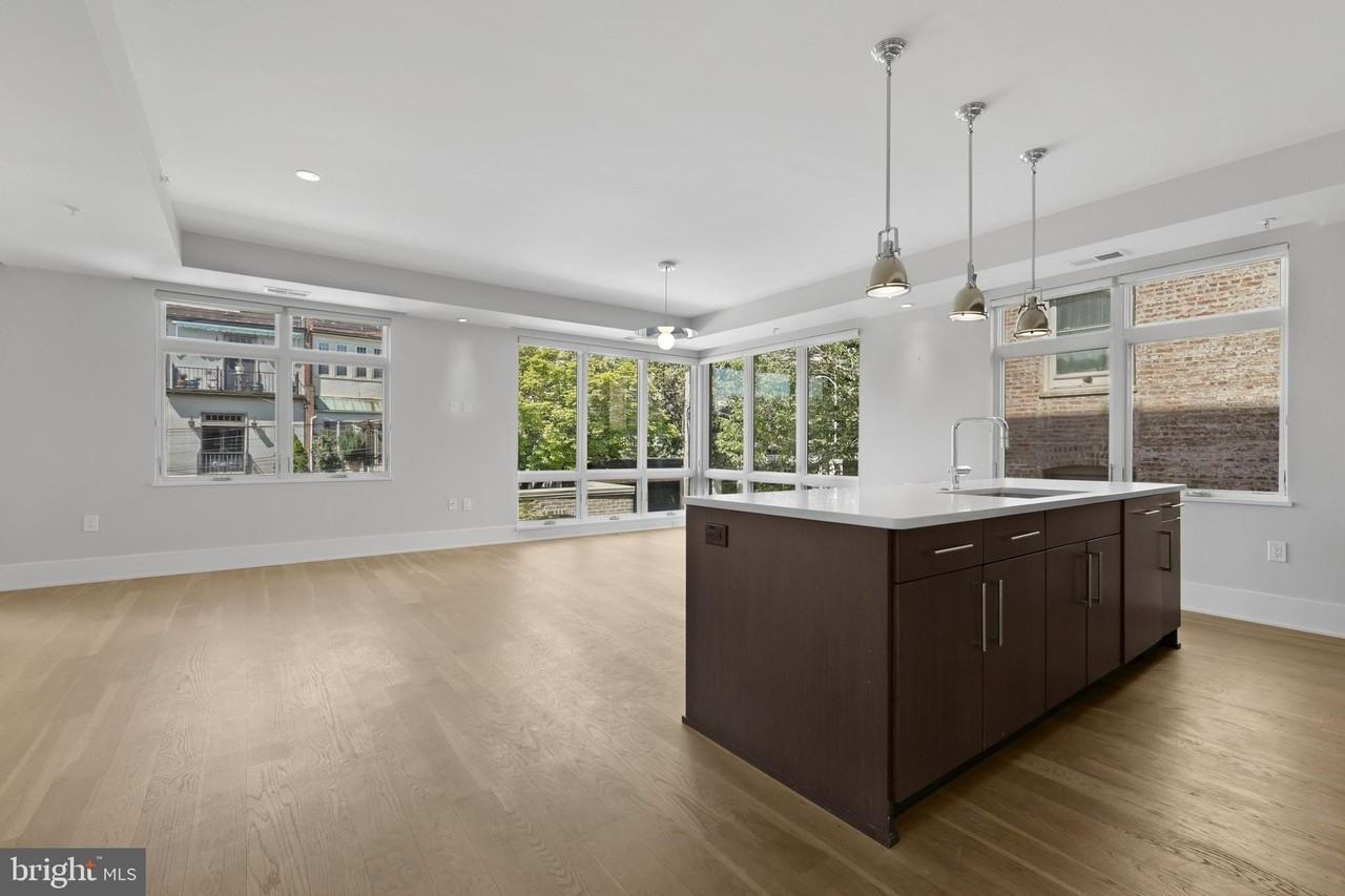2225 California St Nw #302 - Photo 6 of 24