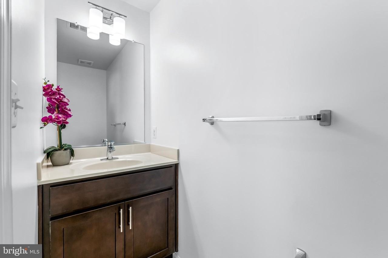 10625 Meridian Hill Way - Photo 5 of 23