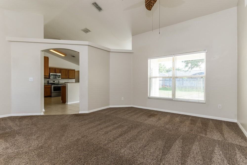 9615 Saragossa St - Photo 3 of 16