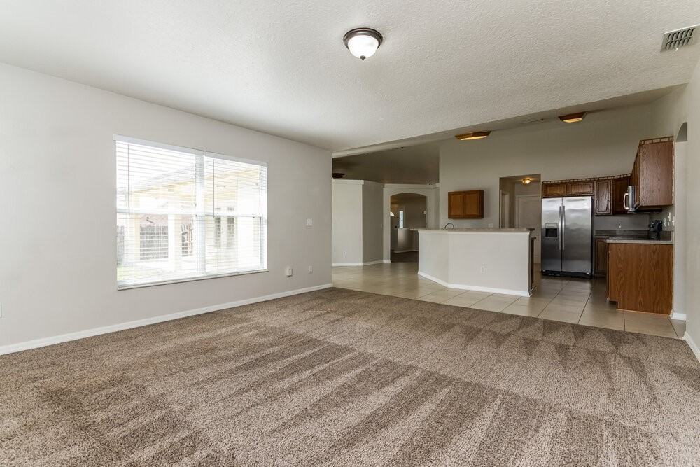 9615 Saragossa St - Photo 7 of 16