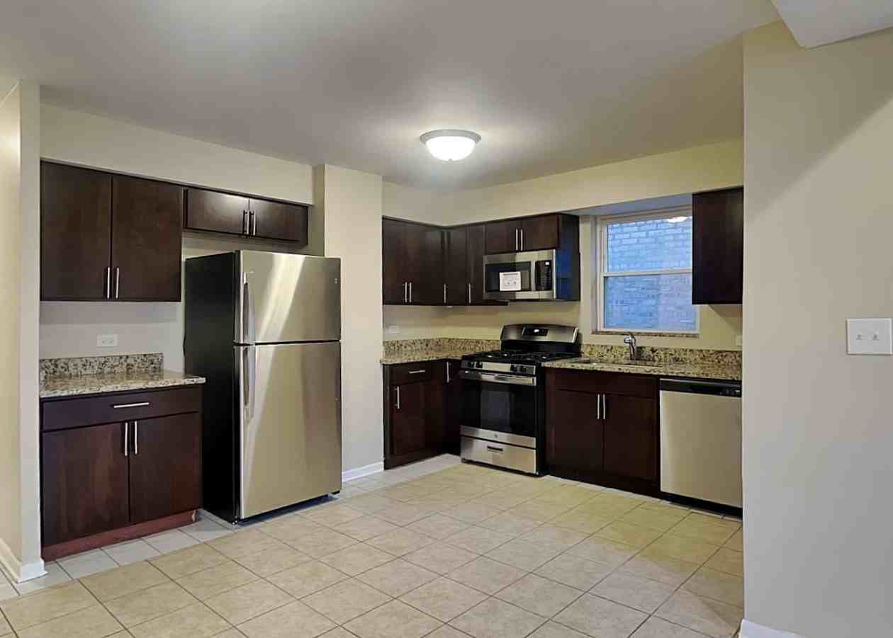 2729 Wesley Avenue #76 - Photo 3 of 8