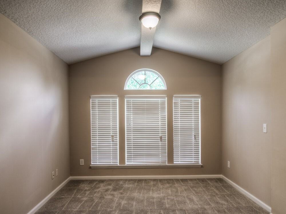 13904 Fish Eagle Dr E - Photo 2 of 15