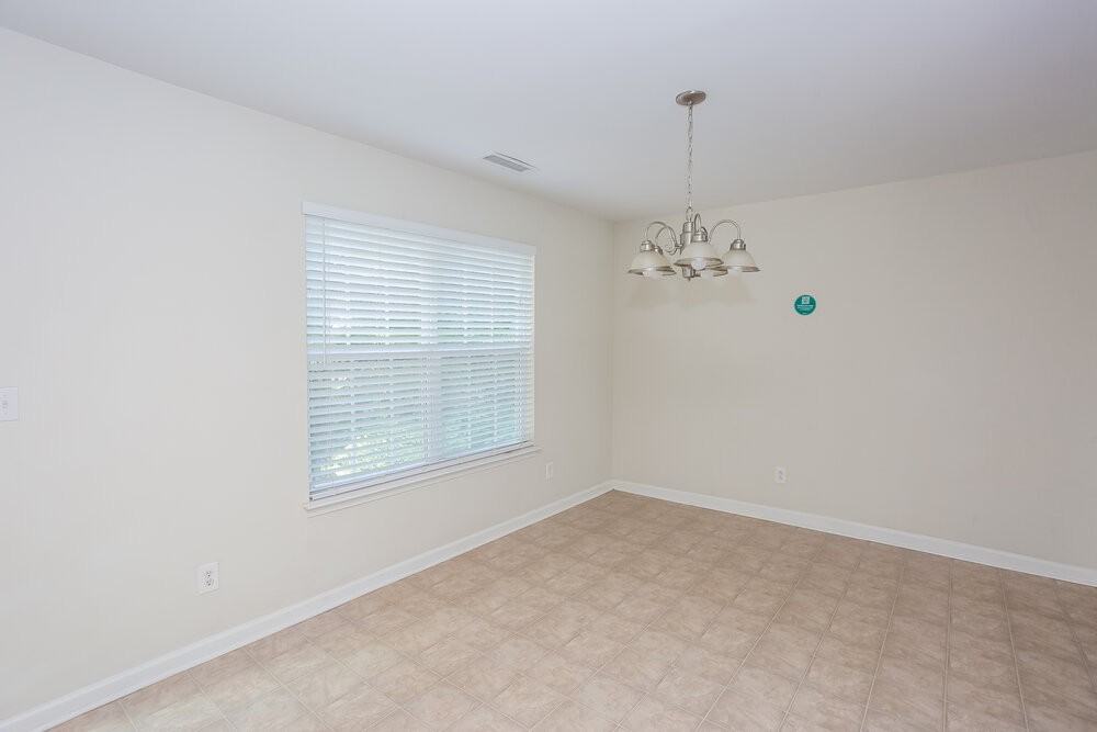 10408 Sparrow Springs Ln - Photo 7 of 17
