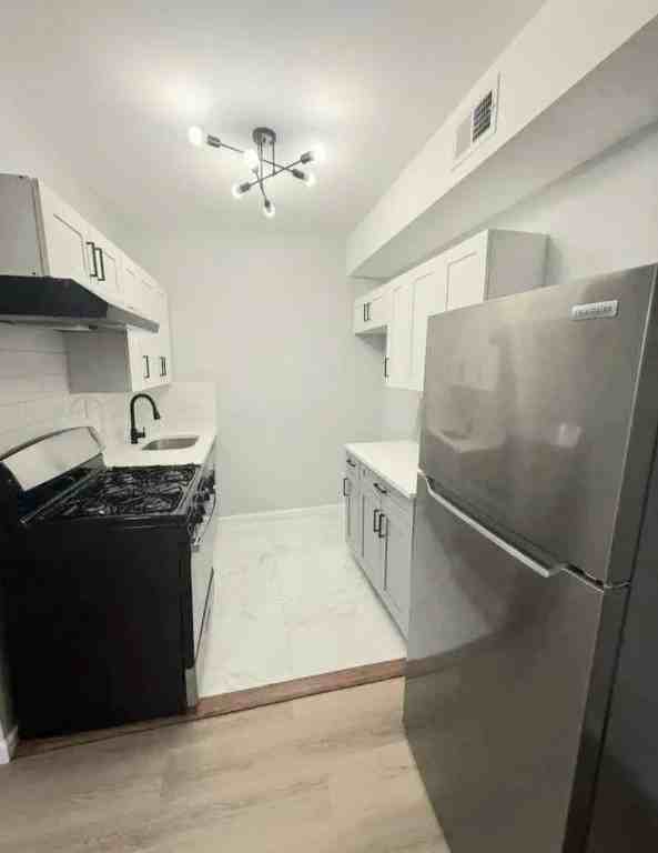 504 South Orange Avenue #B - Photo 3 of 4
