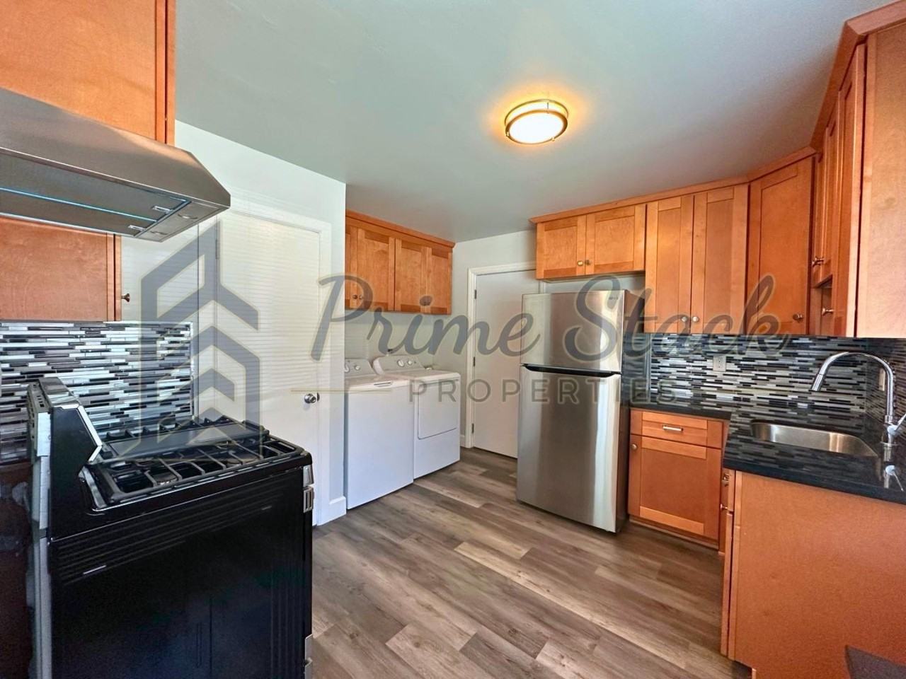 120 Asbury St - Photo 7 of 16