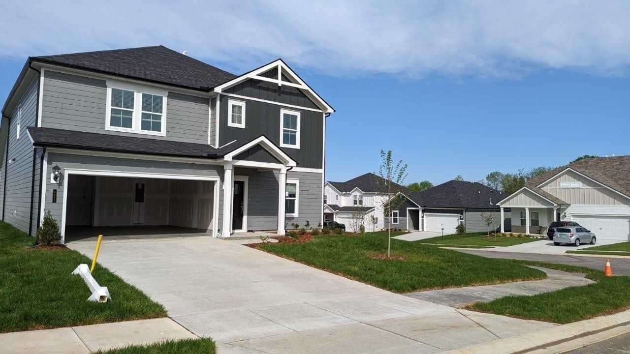 1411 Alabaster Ln - Photo 4 of 20