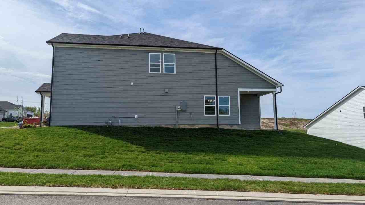1411 Alabaster Ln - Photo 7 of 20