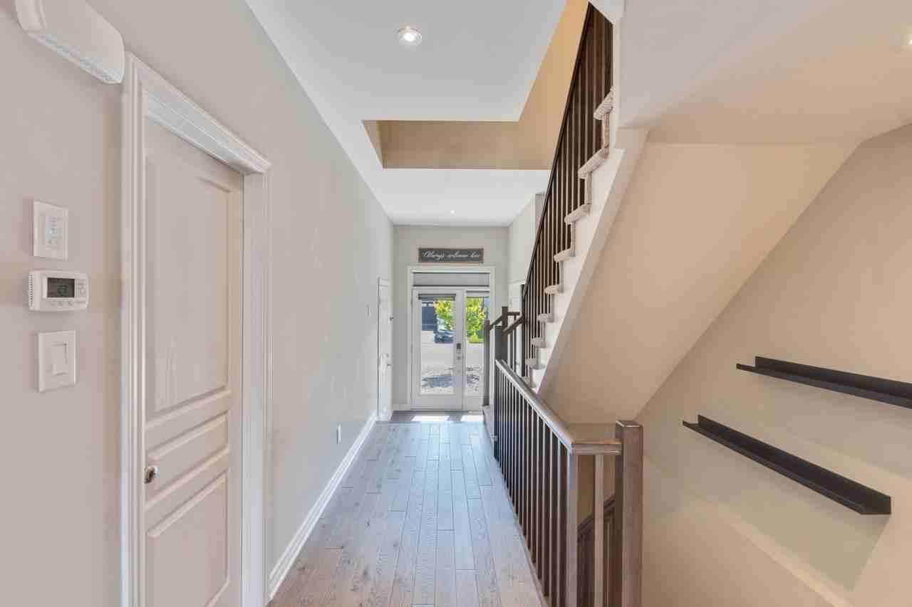 760 Carnelian Crescent - Photo 4 of 51