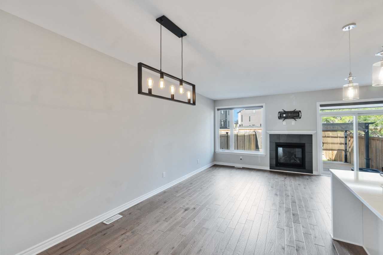 760 Carnelian Crescent - Photo 6 of 51