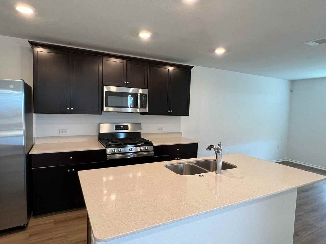 7221 Spotted Leaf Way - Photo 3 of 12