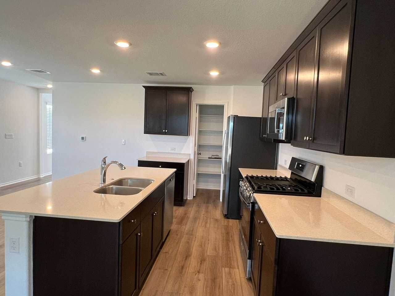 7221 Spotted Leaf Way - Photo 5 of 12
