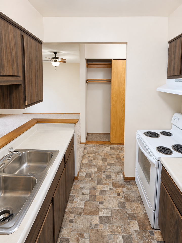 Clara City Community Haus - Photo 6 of 17