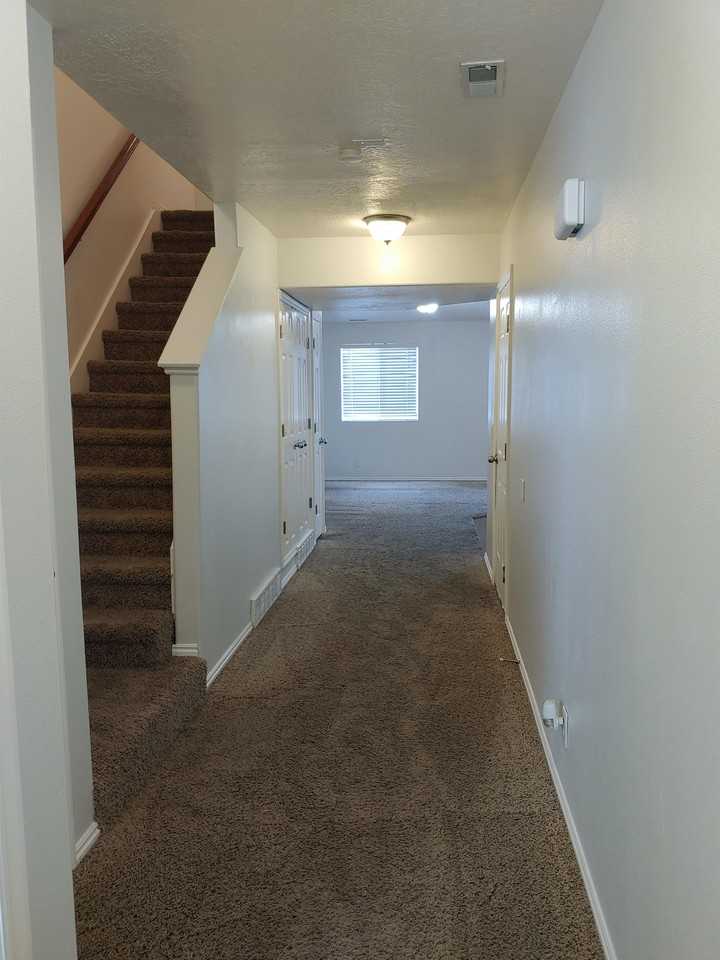 1258 W Bridalwood Loop #1 - Photo 2 of 20