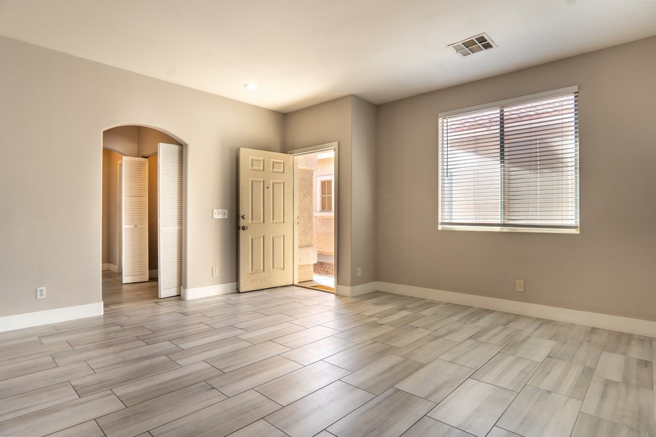 1066 Wild Fern Ct #1 - Photo 4 of 28