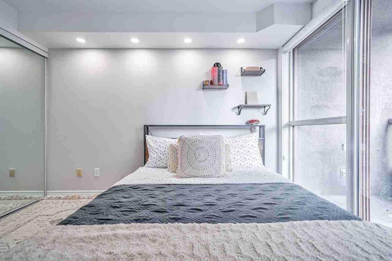 770 Bay St #1524056P - Photo 7 of 23