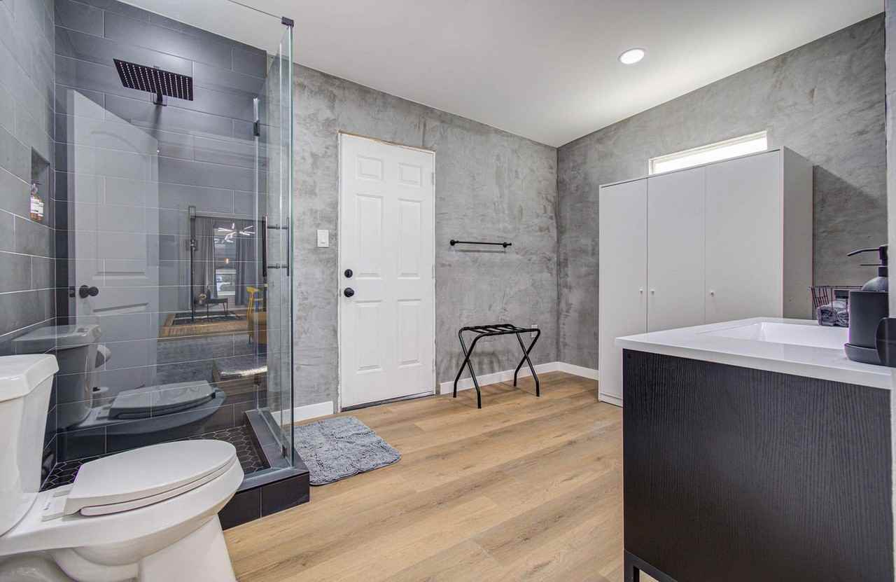 1811 Washington Ave #1539414P - Photo 4 of 21