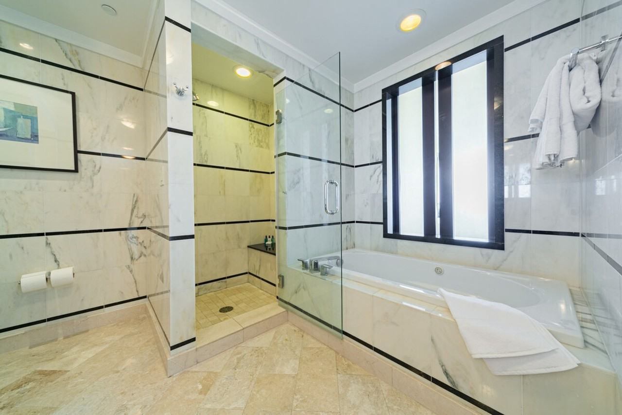 12 Collins Ave #1540558P - Photo 7 of 13