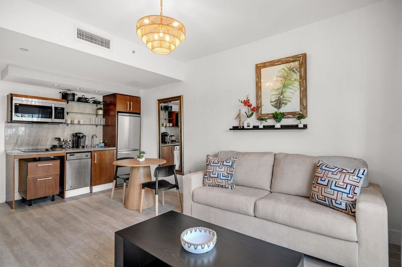 1052 Ocean Drive - Photo 2 of 14