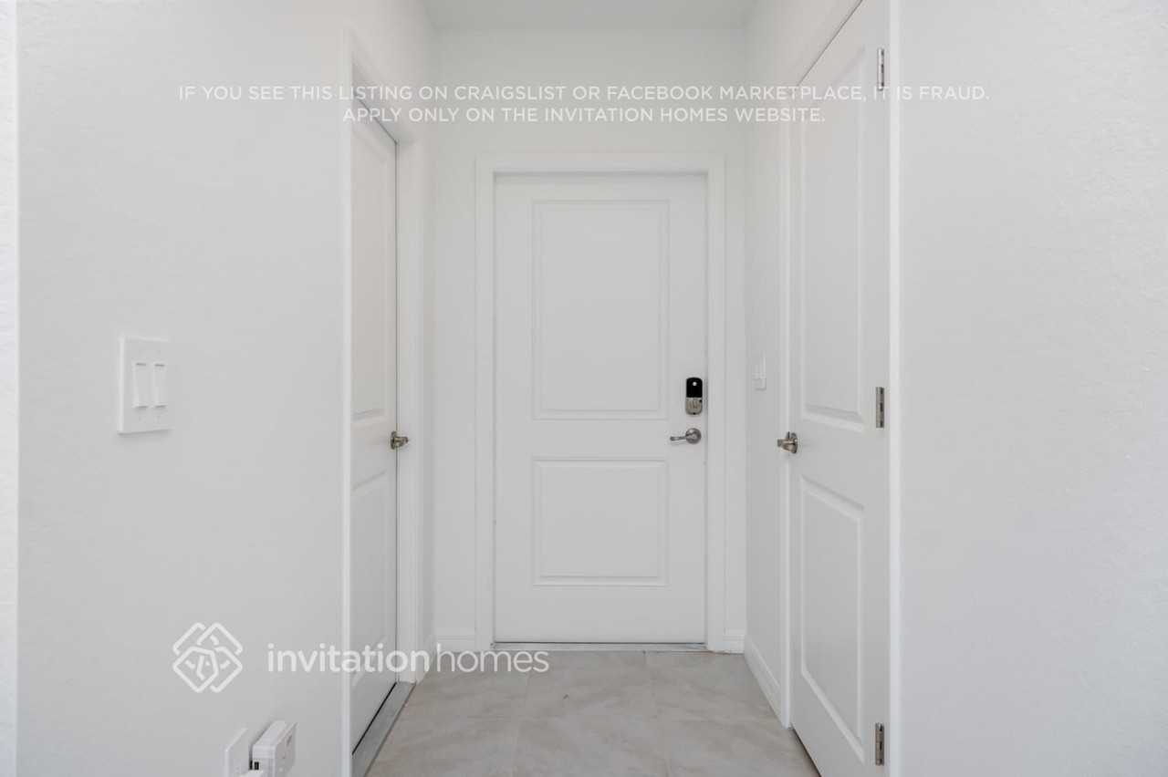 2680 Riverfield Rd - Photo 3 of 33