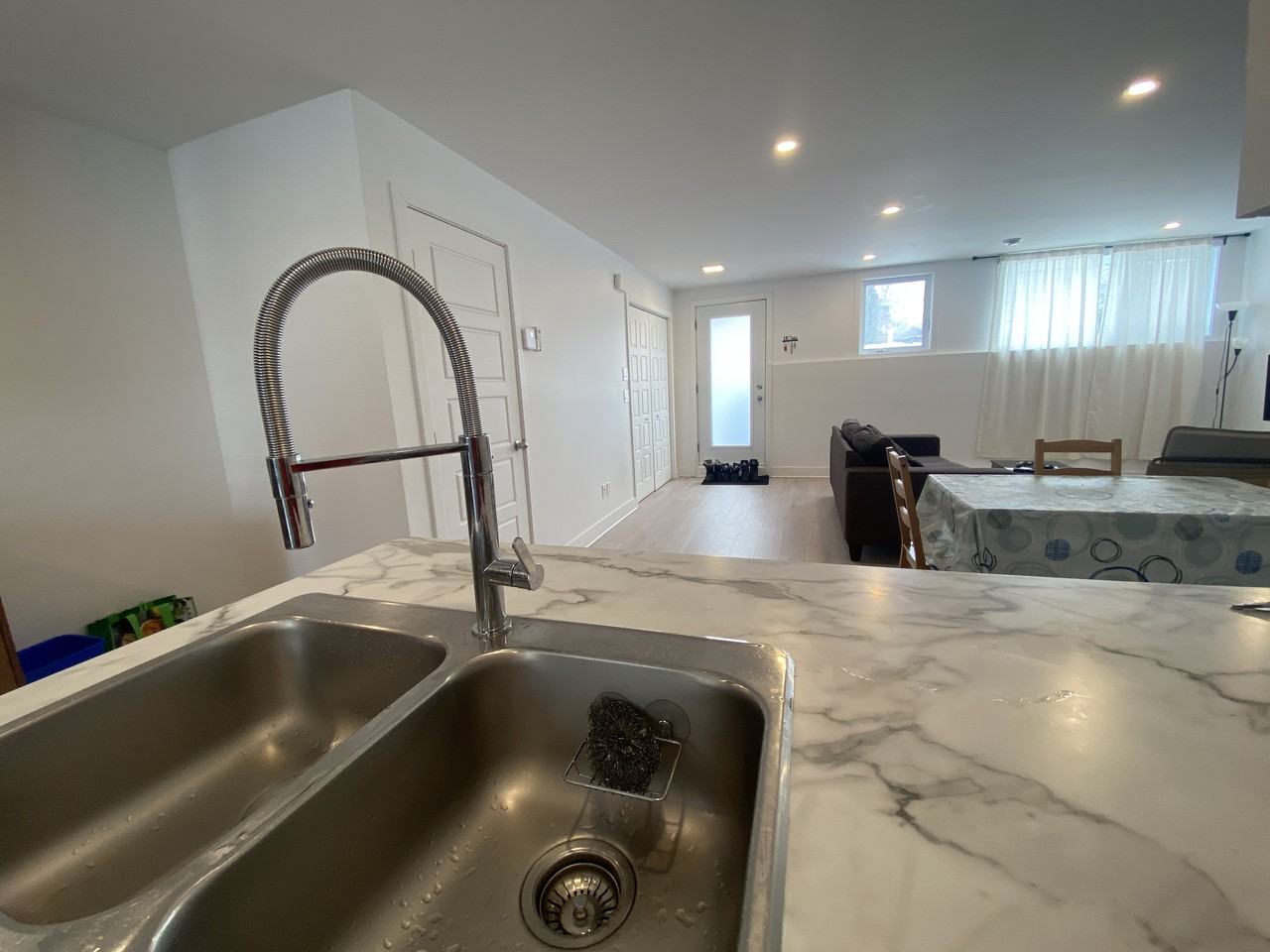 201 Rue Desmarchais - Photo 2 of 18
