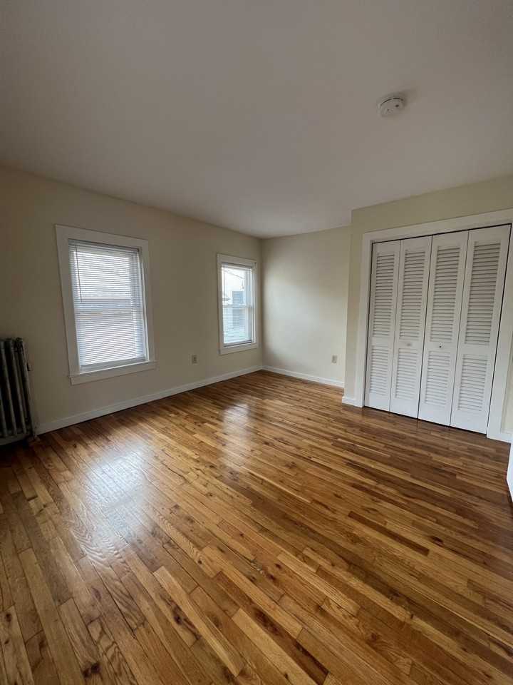 98 Market St #2 - Photo 5 of 11