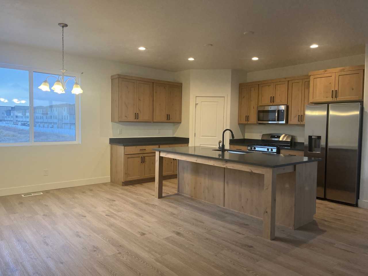 862 Westsouth #1 - Photo 6 of 17