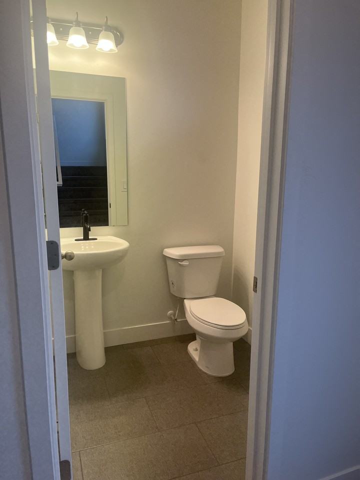 862 Westsouth #1 - Photo 7 of 17