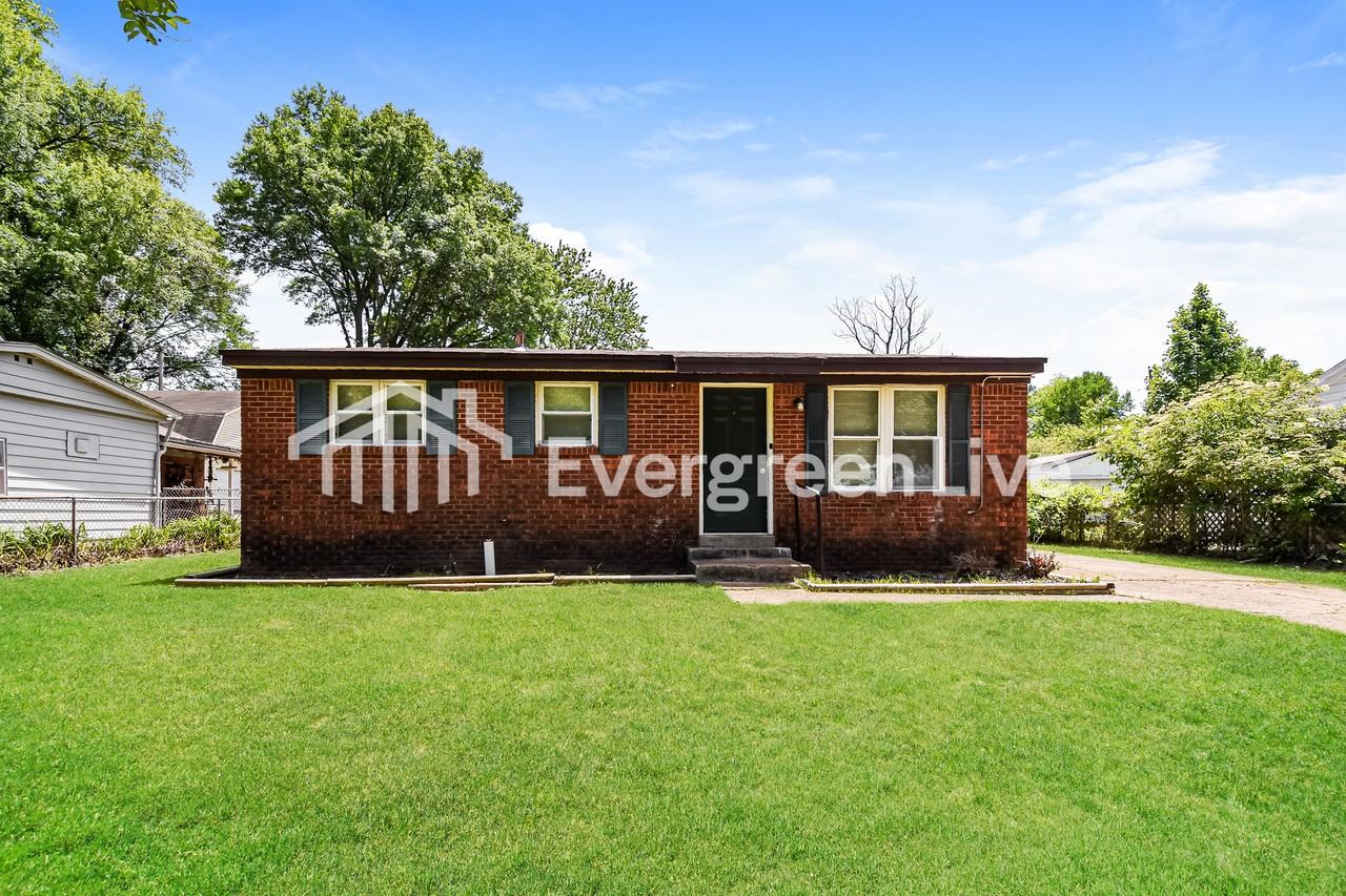 1597 Whitehead Dr - Photo 2 of 15