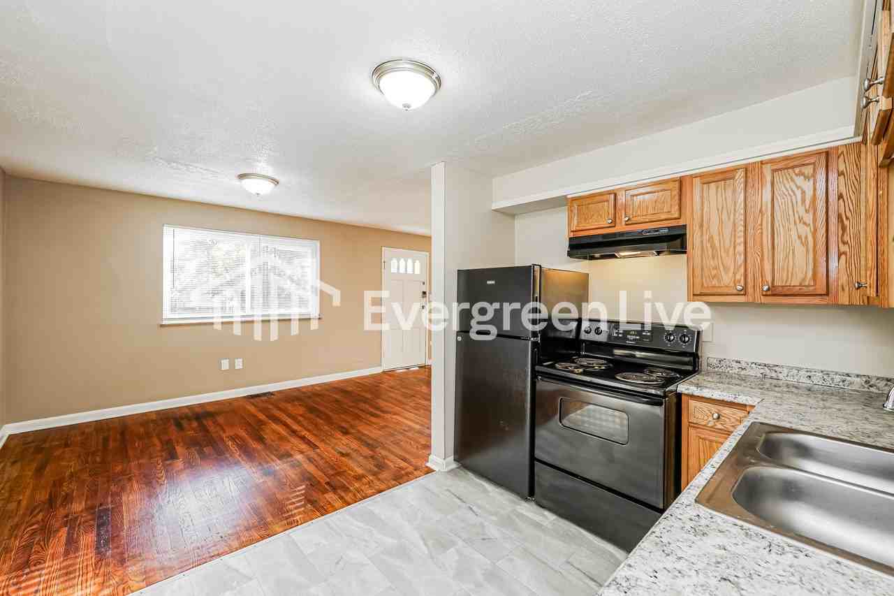27 Orchard Dr - Photo 4 of 15