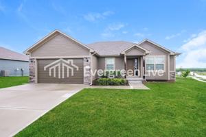 featured image of 900 Sw Chickadee Dr
