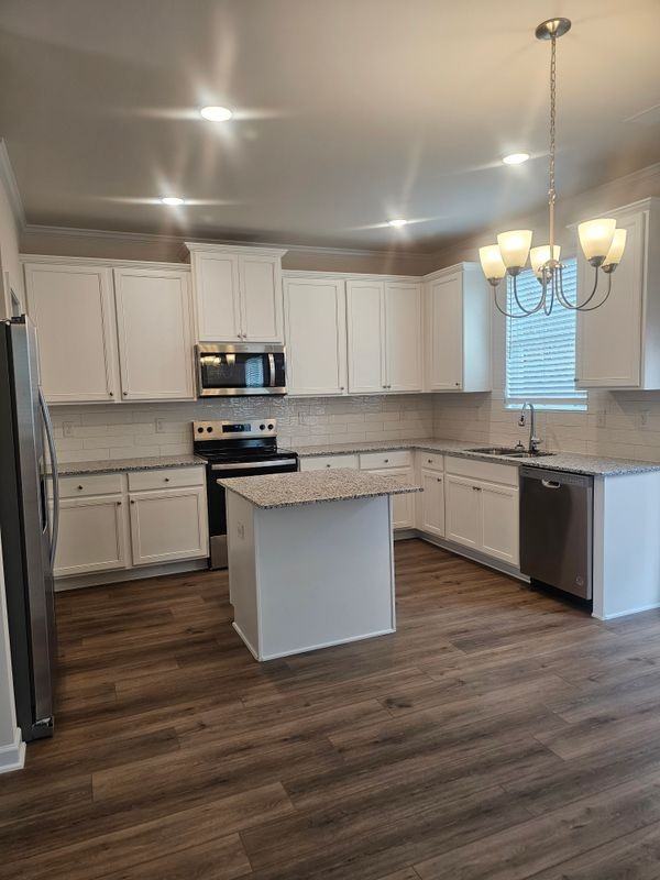 831 River Gardens Dr - Photo 2 of 5