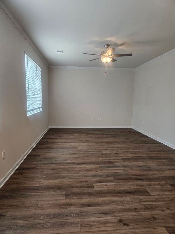 831 River Gardens Dr - Photo 4 of 5