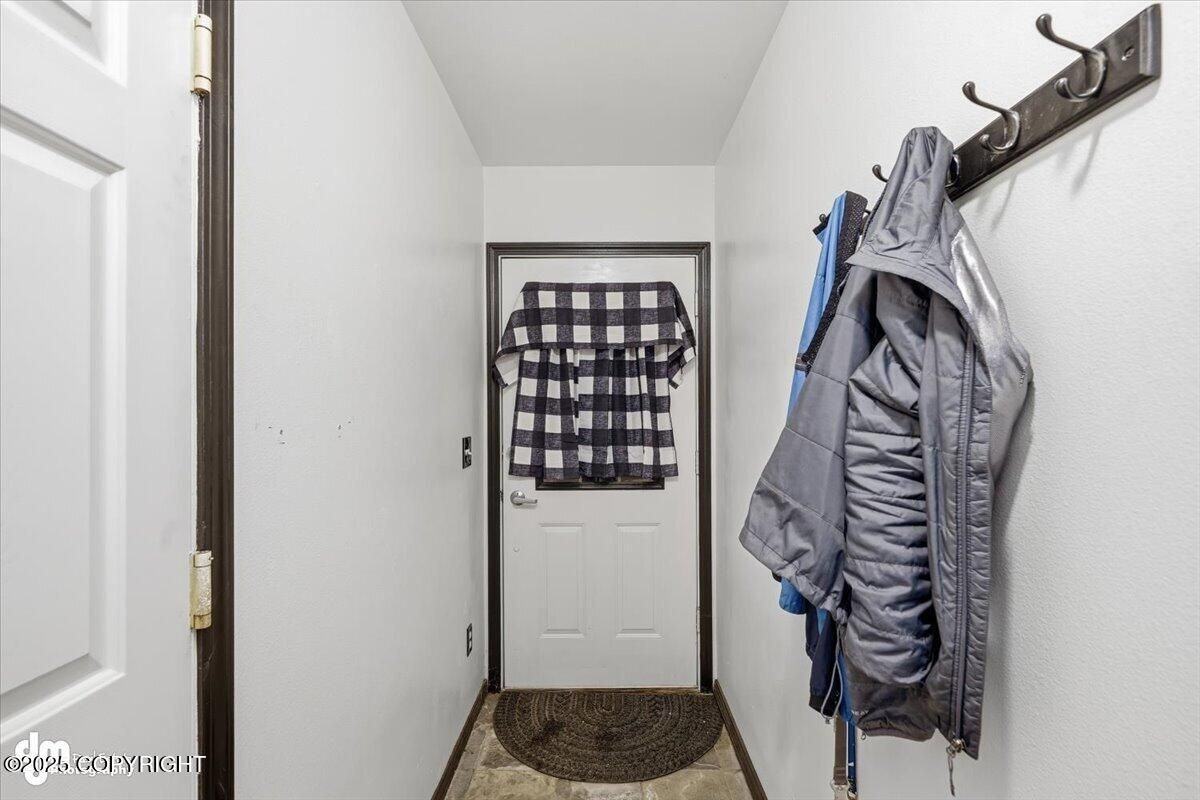 11288 Wood River Way - Photo 3 of 29