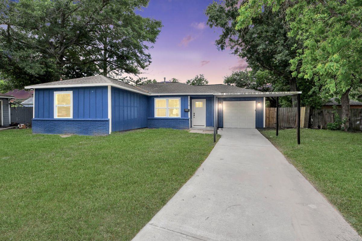 710 Canary Cir
