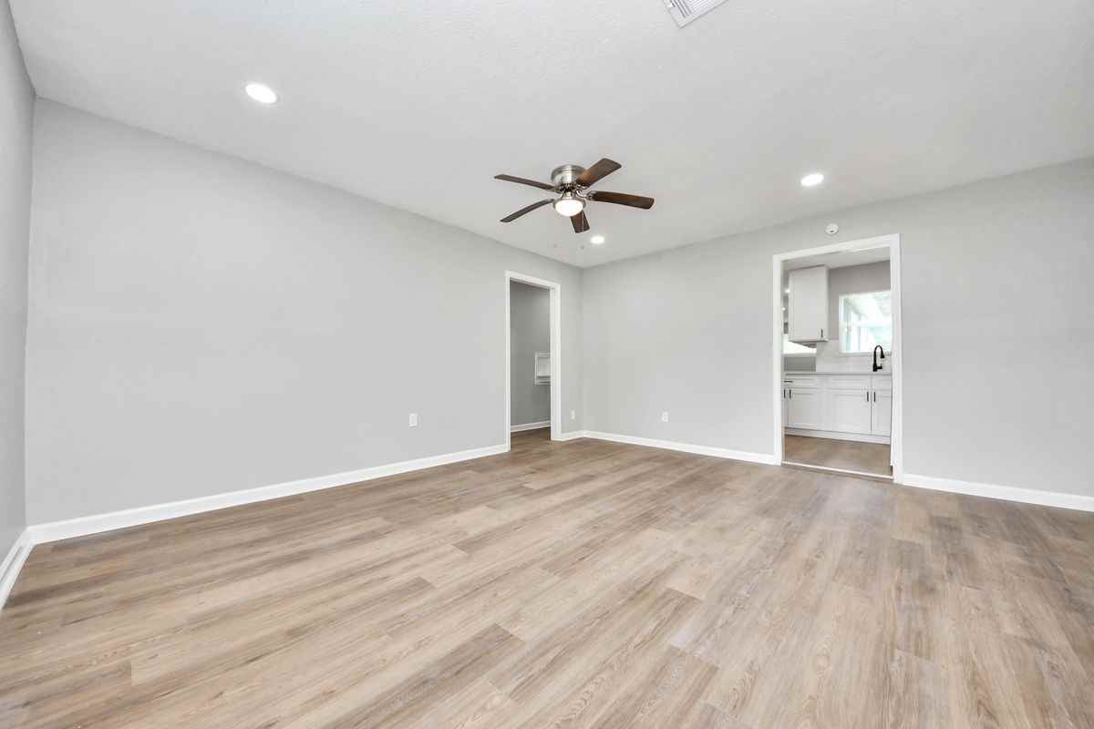 710 Canary Cir - Photo 3 of 28