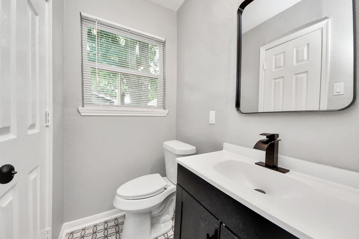 710 Canary Cir - Photo 5 of 28