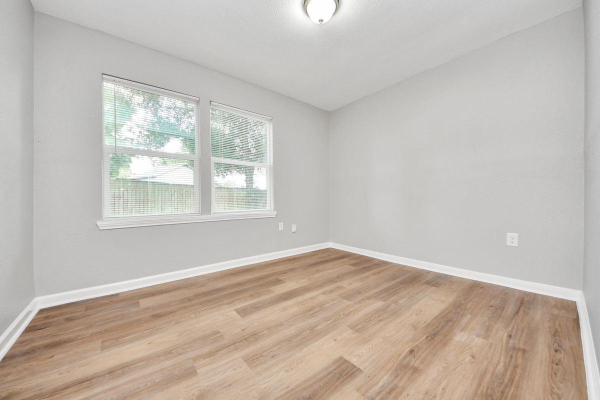 710 Canary Cir - Photo 7 of 28