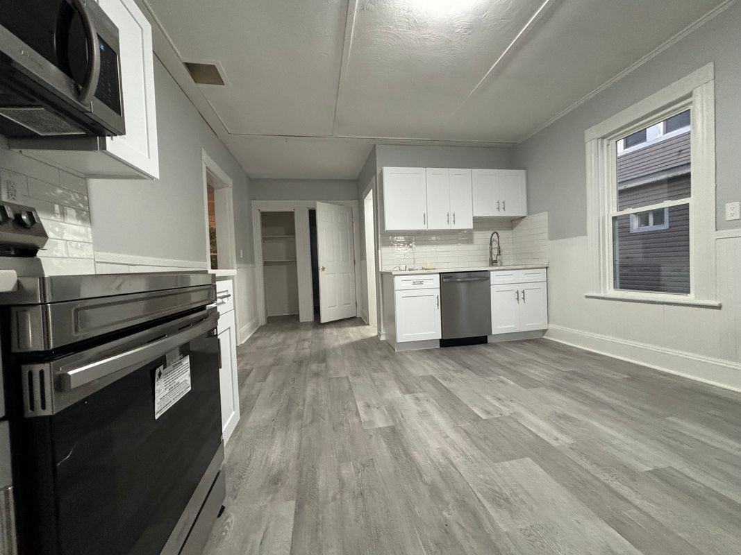 1158 Howard Ave ##1 - Photo 5 of 19