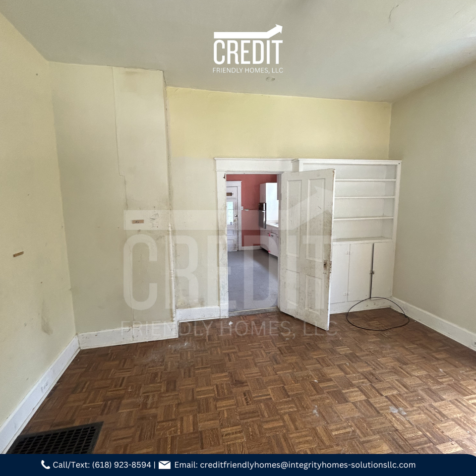 1213 Diamond St - Photo 3 of 10