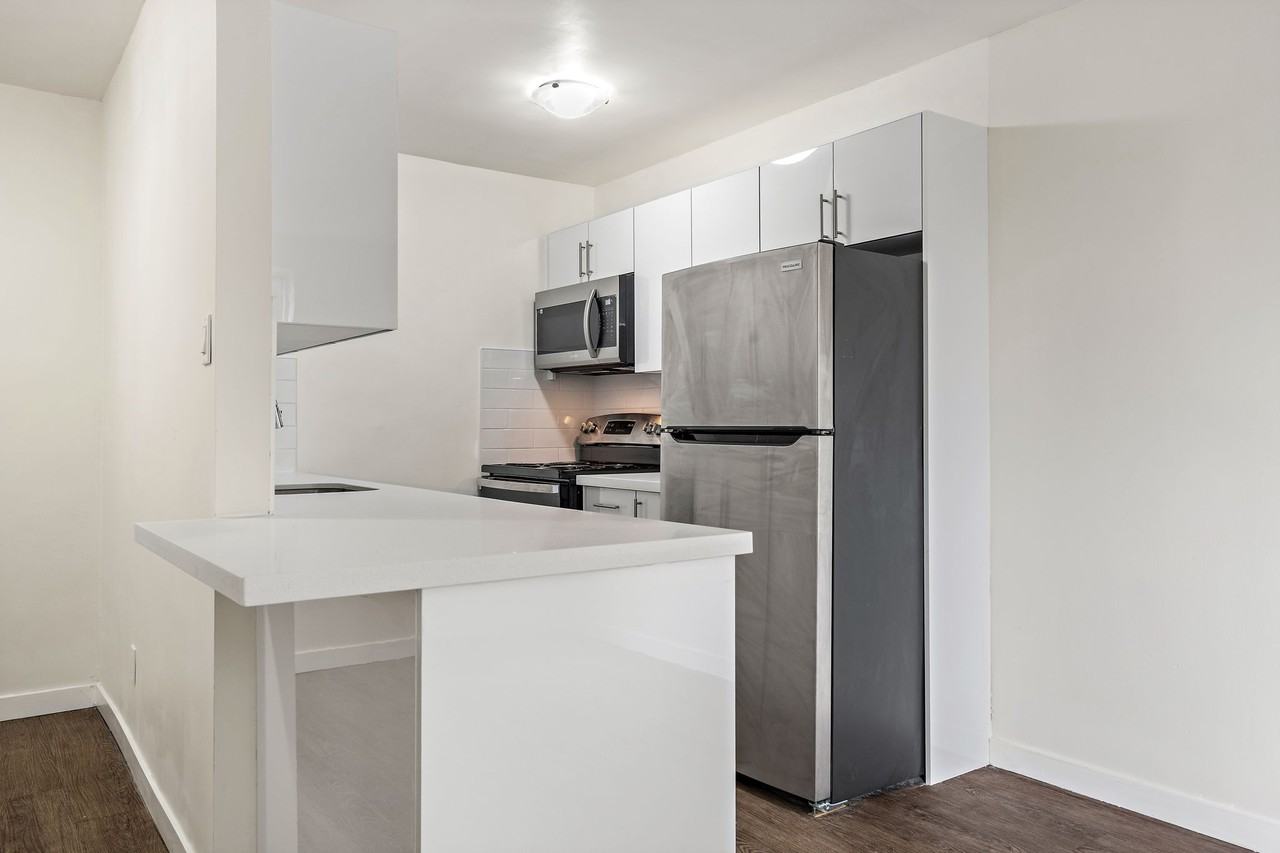 Guestville Apartments - Photo 3 of 17