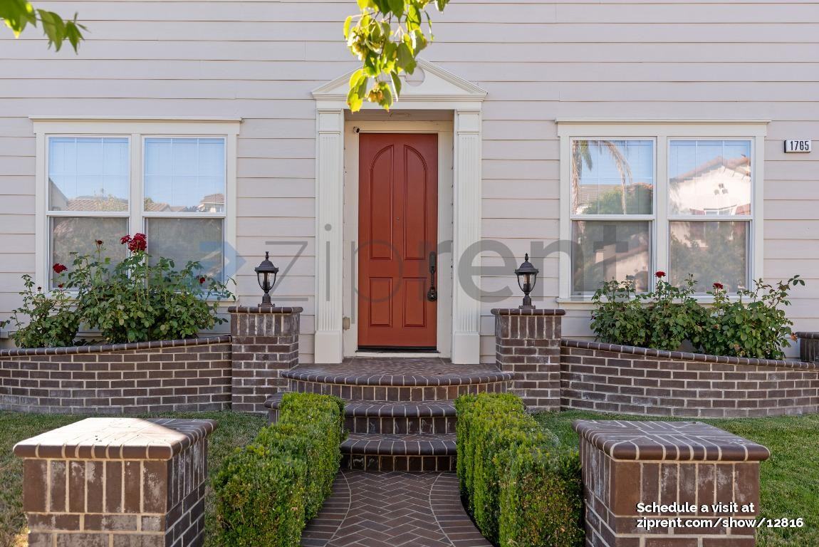 1765 Campanula Dr - Photo 4 of 36