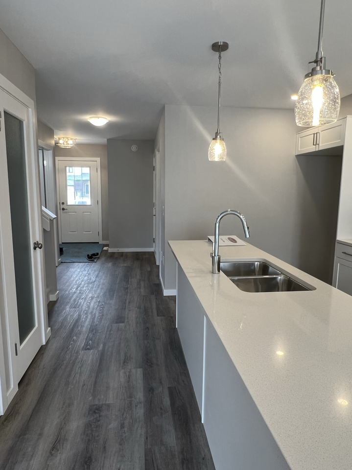 31 Ivy Row - Photo 3 of 15