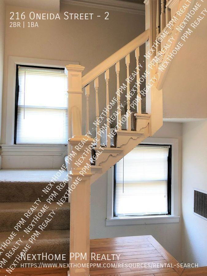 216 Oneida St #2 - Photo 5 of 37