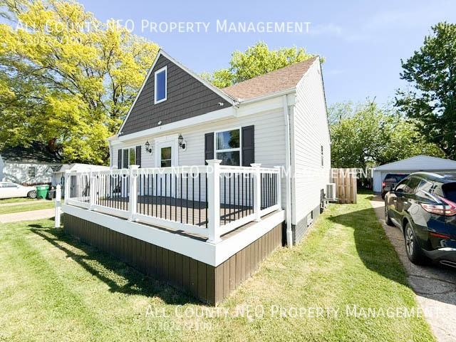 219 E 330th St - Photo 3 of 19