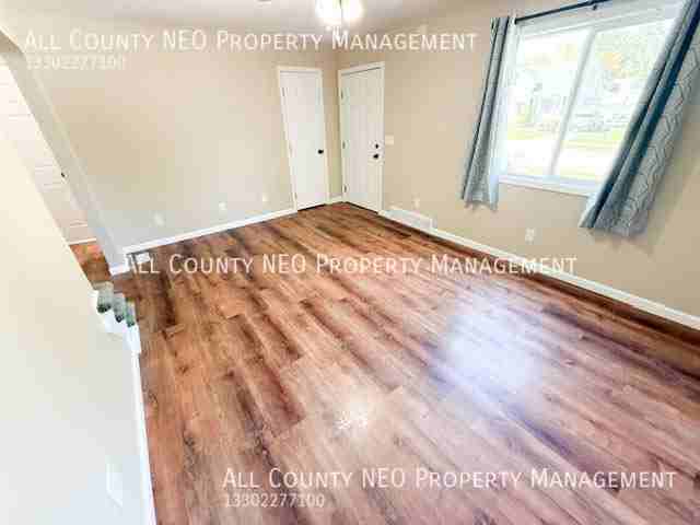 219 E 330th St - Photo 6 of 19