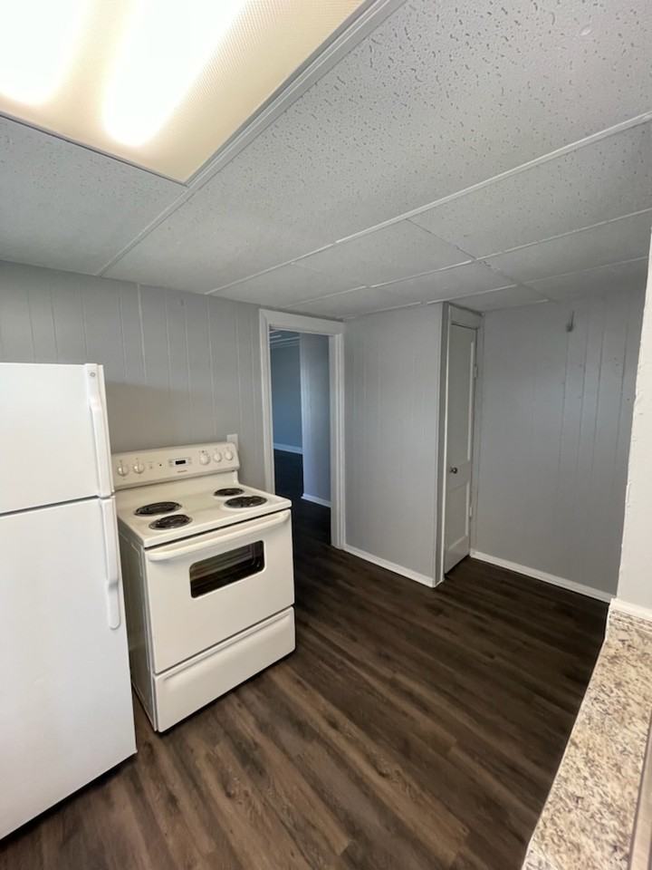 3525 14th St W - Photo 5 of 6